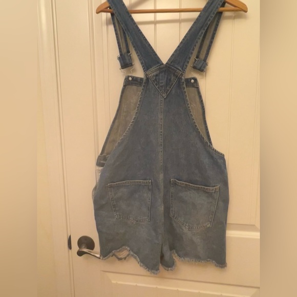 Overalls, women’s size small (but oversized) - Picture 2 of 3
